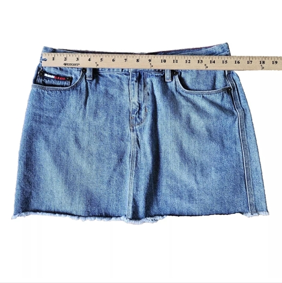 2004 Y2K Vintage Tommy Jeans Denim Mini Skirt Size 11 Fringe Hem Tommy Hilfiger - Picture 3 of 9
